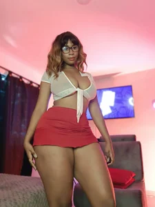 HanaThompson 👸👓🥵🔞 Pic