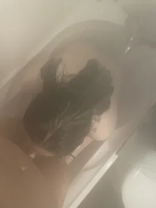 ladiesinlace1 Public Pic 4