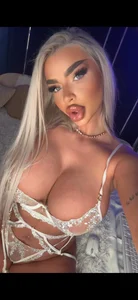 ChrystalCade Selfiesss Pic 2