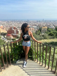 MichaelaCox A sunny day Foto 3