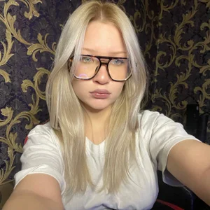 Cira_BabyFace Soft Blonde Glow Pic