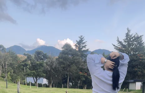 Scarlett_grey1 Enjoying nature🍃🌷🌺🌸🌸 Pic 6