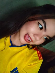 klhoe_boobsのCOLOMBIA 💛💙❤️の枚の写真