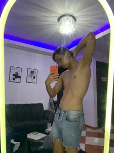 Public de LITTLE_BABY2026  6 Imagens