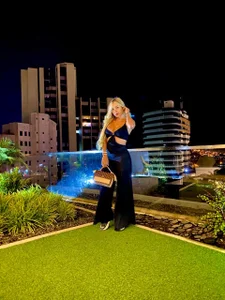 AnnaQuinnのNo Mercy Tonightの 3枚の写真