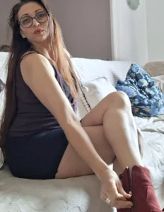 ChouqxxxCoreleone en talons rouge Pic 4