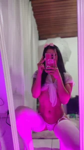 Dakotaa_Johnson Public Pic 2