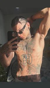 hot_man05 sunny day☀️ slika