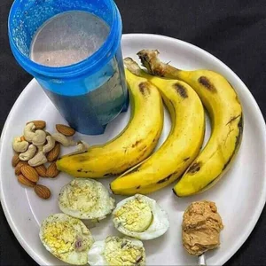 Public od 9inchesHire  2 snímek