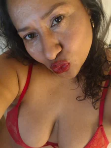 Nyomi_browm Public slika 2