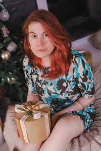 Nancy_Sun_ Christmas suit Pic