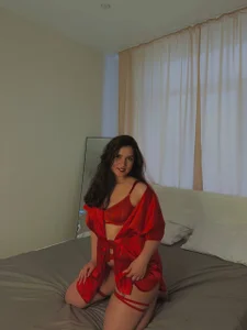 VivienRoss_: girl in red❤️ ( 6 фото)