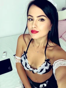 MayaaaM kullanıcısının naughty maid albümü -  2 fotoğraf