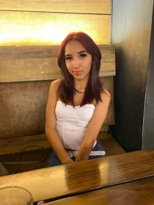 Vanesa de hotlittleones18  4 photos