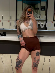 Jules_Queen strong mommy Foto 4