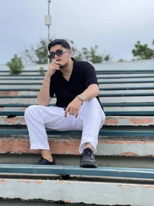 HunterRamiro Public Pic 2