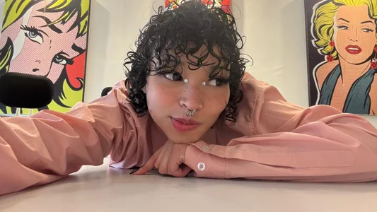 DaniCollinn_ Public Foto