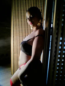 SuzyFox_ Feeling sexy for you! ❤️ Pic 2