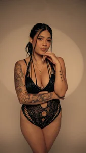 laura_rouse7 kullanıcısının 🖤🔛 albümü -  3 fotoğraf