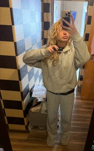 Ashleycol Public Pic 5