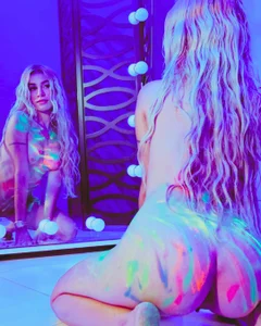 cinniaa_ Painted body😍 Pic 5