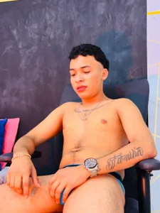 MarcusLux_ Public Immagine  2