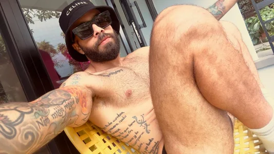 htrebor87: Enero 2026 ( 4 фото)