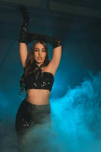 DolcieElliot 𝐹𝑙𝑎𝑠ℎ𝑖𝑛𝑔 𝐿𝑖𝑔ℎ𝑡𝑠 Pic 4