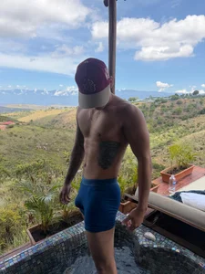 Connecting with nature and being sexy!! de SexxxySquirterStev777 Foto 3