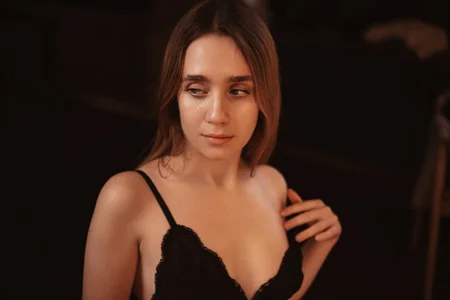 EarleneBrayton Warm contours Pic 3