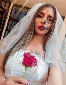 Charlotte_jones24Hallowen 👻 Bild 6