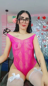 emy_0 rojo Immagine  3