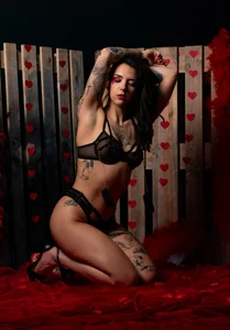 LyssaModel Corps de diable & Visage d'ange Pic 6