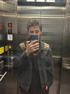 Jason_gray_ Public Bilde 6