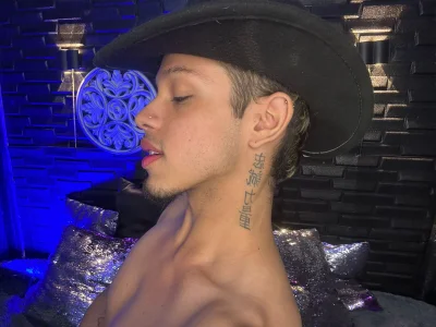 Gael_zambrano: for a free united states ( 2 фото)