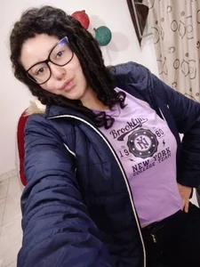 curly_greeneyed Natural Hình