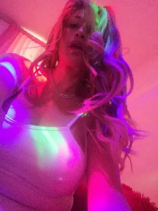 Matureboobs-11's photo
