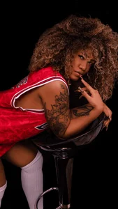 riri_brunnete U play with me? Pic 4