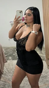 LindseyConnors Public Gambar