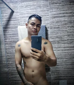 lonelydick2002 🌟 Hình