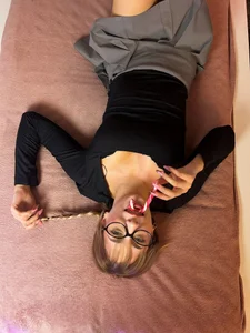 LilaaBlossom Egy csepp pimaszság👅 圖片 3