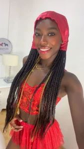 SamantaMarquez sexy little red riding hood Pic 3