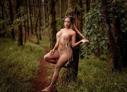 SarahCinnamon- Your Amazon Goddess Pic 9