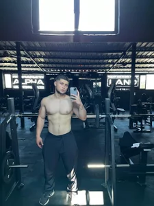 valenssio_moretti: Strengthening body, mind and spirit!!!! 💪🔥 ( 3 фото)