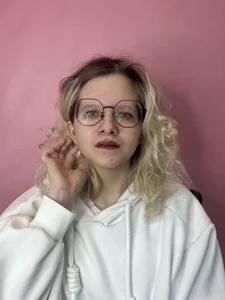 It’s me😊 de JuleeAndrea  5 Imagens