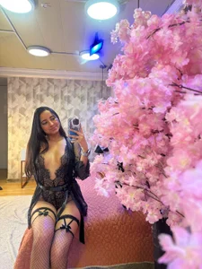 Nayarak_velver I want you to cover my body with your tongue 😈🔥 Poză 5