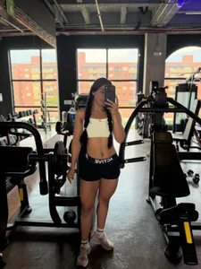 emma_brooks1 gym mode 🔥 Immagine  2