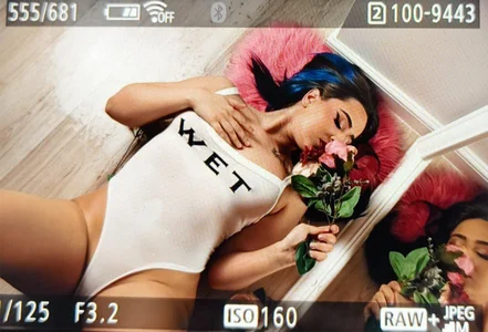 Just a bit... WET 🌺💦 de AlanaMilani_  2 Imagens