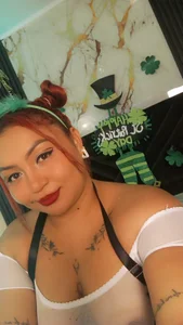 Halleyrosse 🍀👅 Feeling lucky? I’m going deeper for you today… 💦🔥 I’m LIVE now, come watch 😈 Kuva 6
