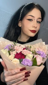 frau_bastet flowers Foto